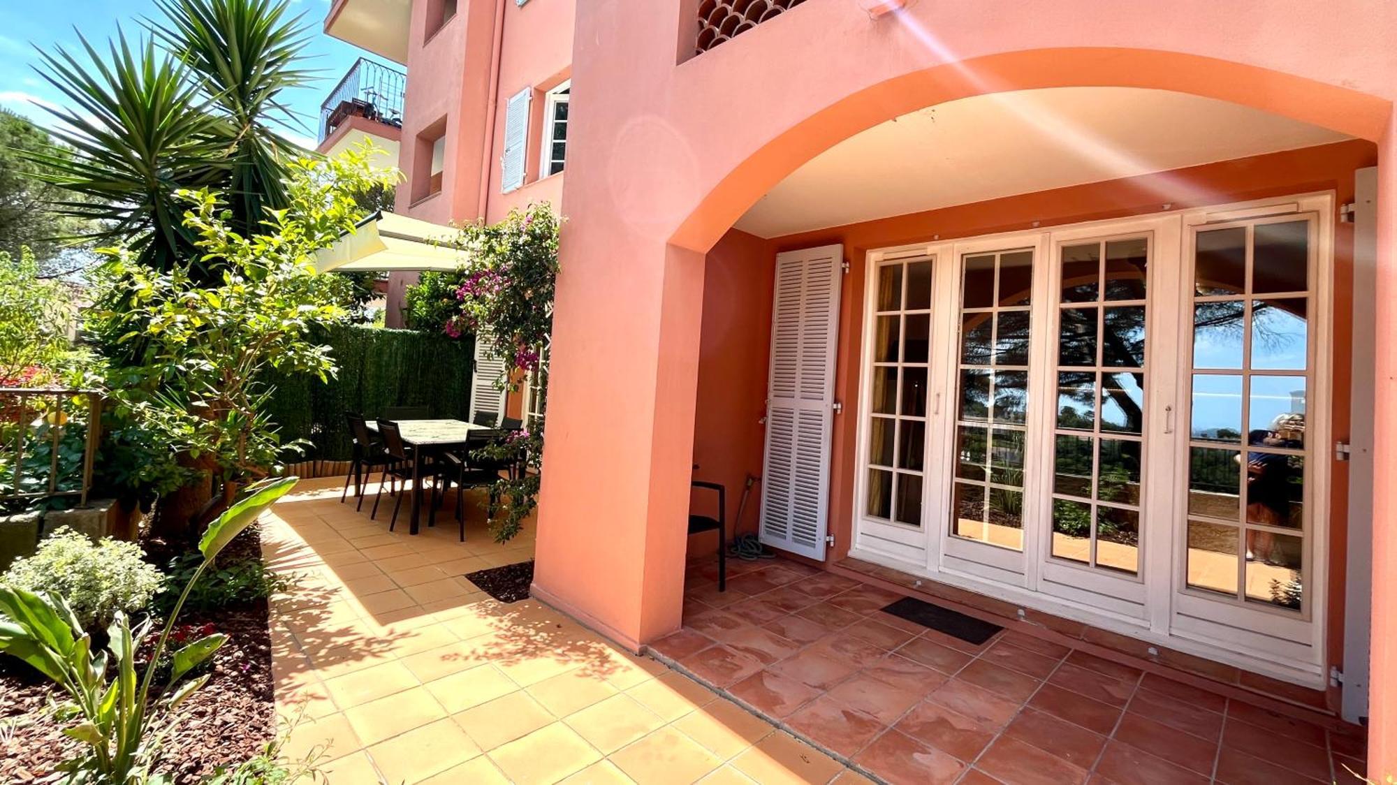 Village Typique - Piscine - Grande Terrasse Ombragee - Logement Climatise Mougins Room photo